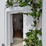 Katikies Santorini - Gea House - The Leading Of The World Hotel